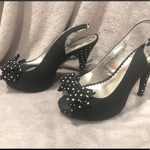 Rampage Girasoles Peep toe heels